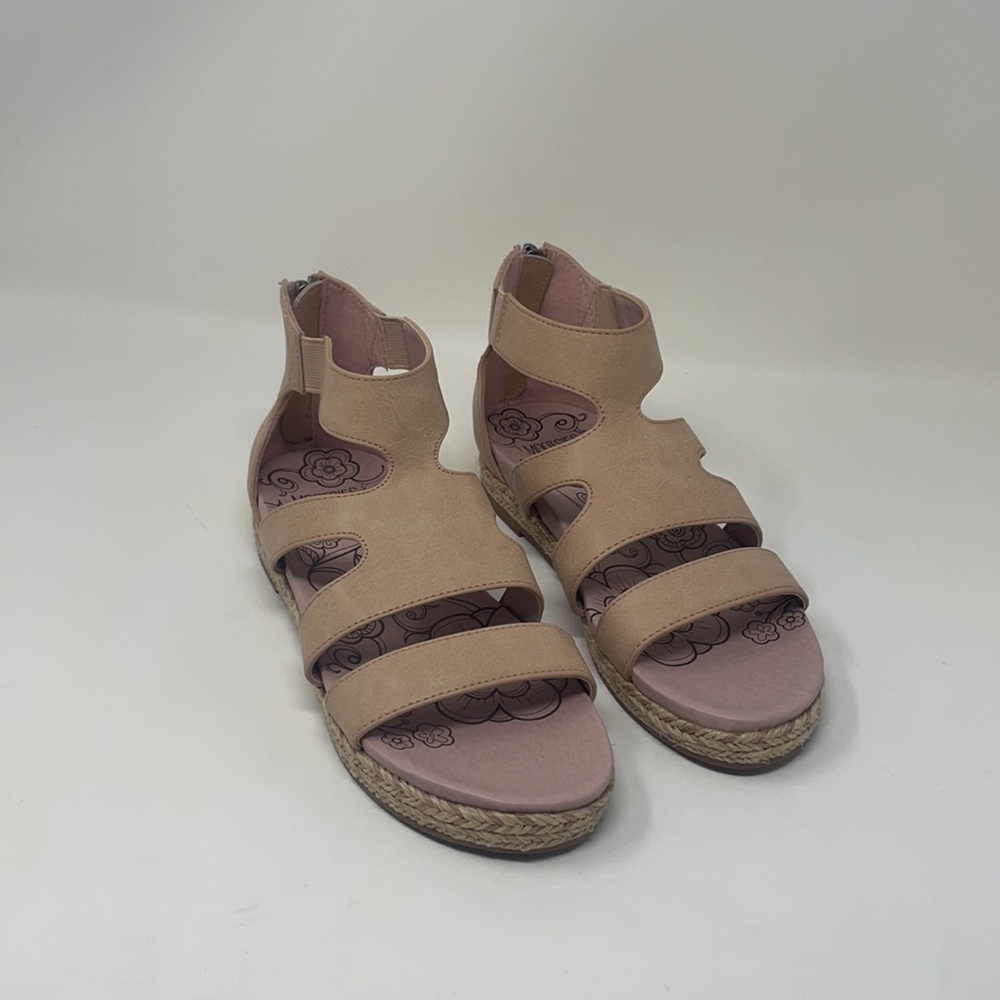 MOOTSIES TOOTSIE sandals! New! - Picture 2 of 6